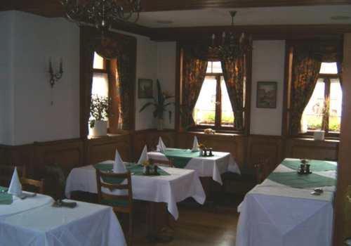 Landhotel Krone Konigsbach-Stein Bagian luar foto